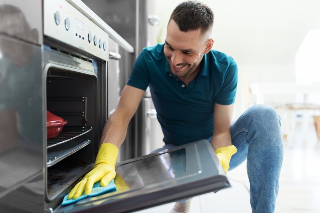 The Ultimate Guide To Deep Cleaning A Gas Oven » SuperTechCity
